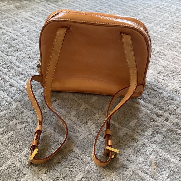 Authentic Louis Vuitton Vernis Backpack - Picture 4 of 16